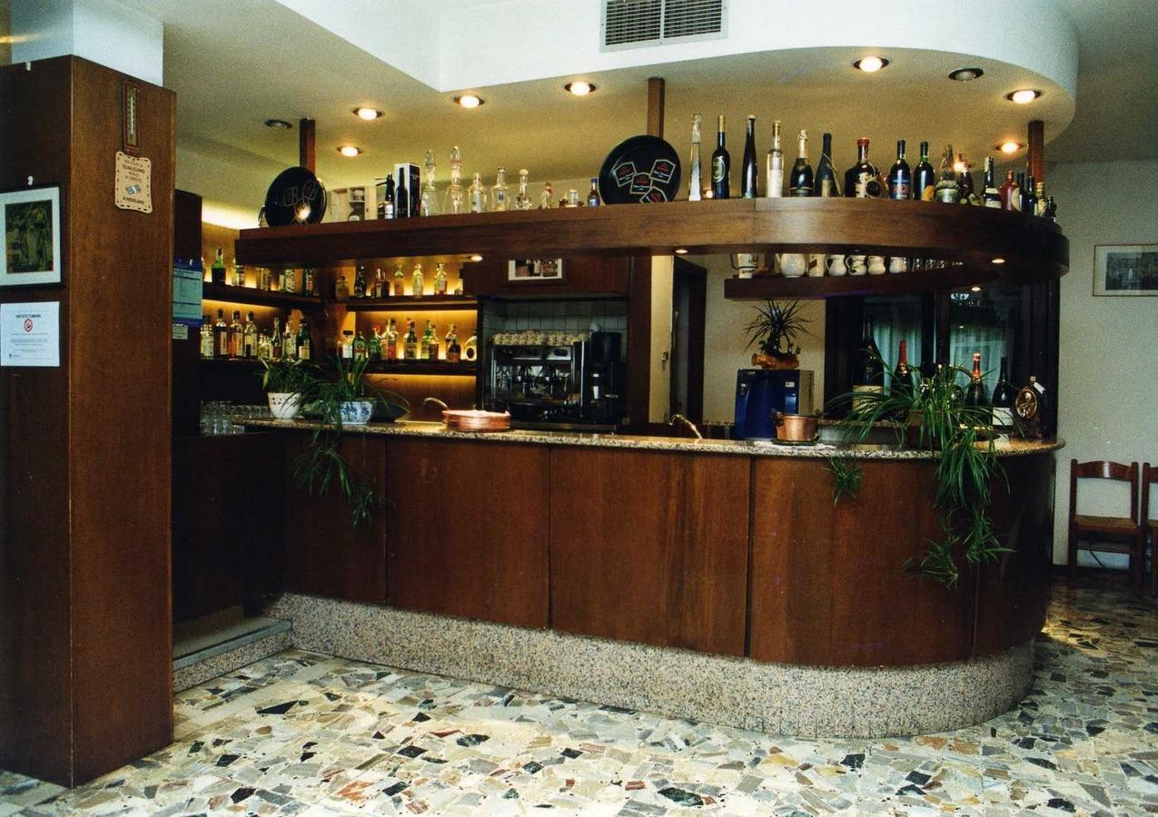 Ristorante Primula Bianca Hotel Varzi Luaran gambar