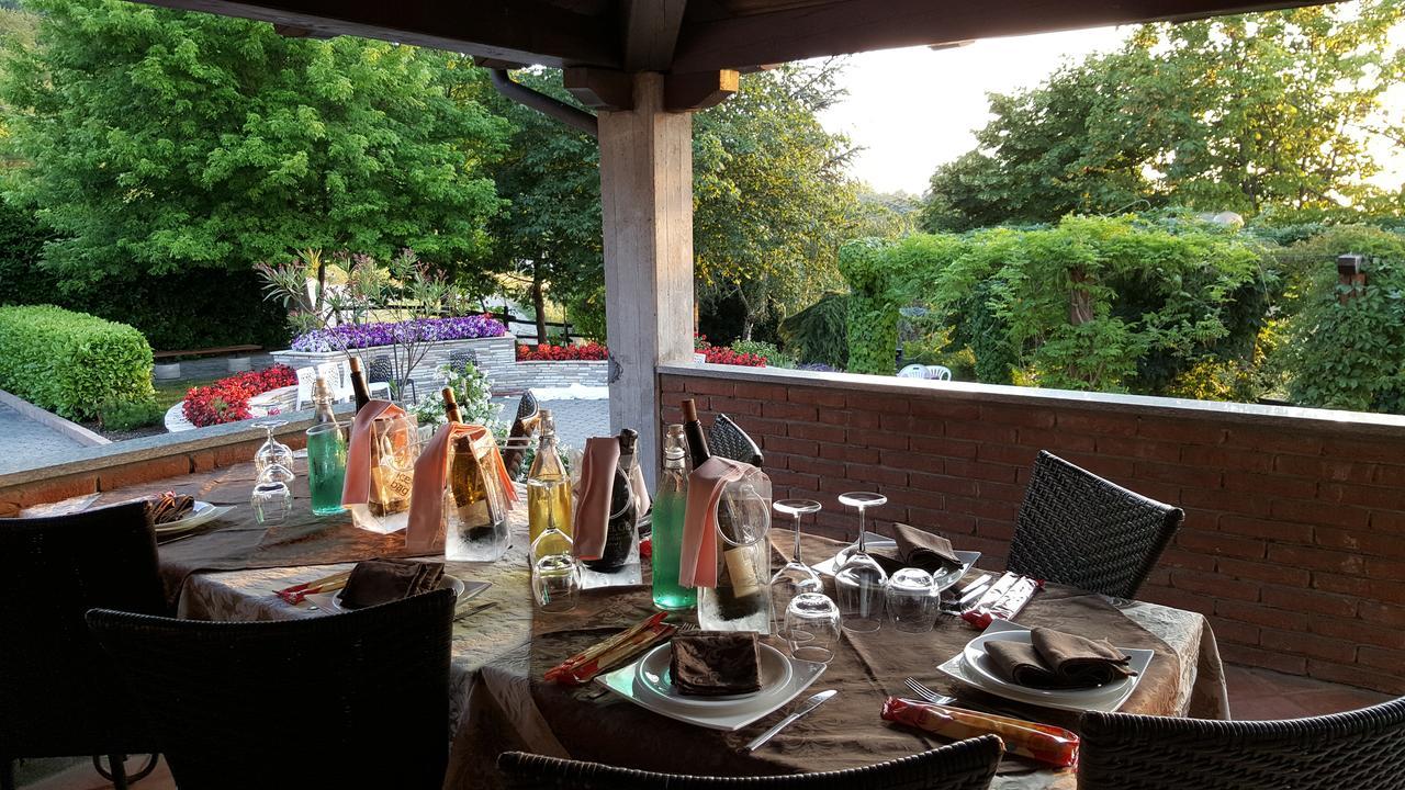 Ristorante Primula Bianca Hotel Varzi Luaran gambar